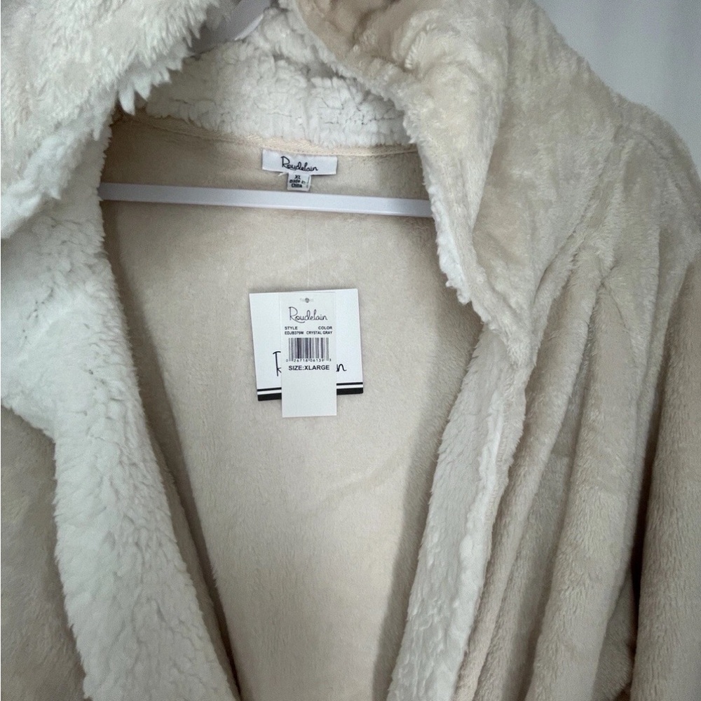 Cozy Cream Women's Robe - Picture 9 of 10